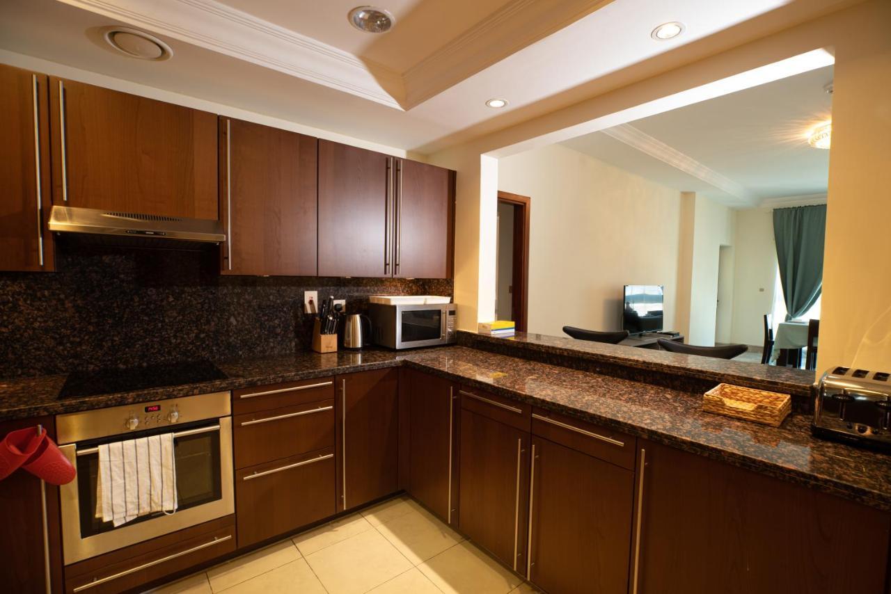 Gorgeous 2Br In Fairmont Apartment Dubai Exterior photo